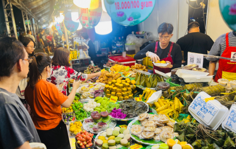 Thực khách thích thú tìm lại vị quê nhà từ sợi gạo giữa lòng Sài Gòn
