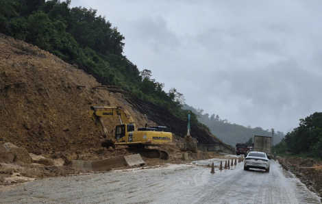 Tiếp tục cấm xe khách vào cao tốc La Sơn-Hoà Liên thêm 15 ngày