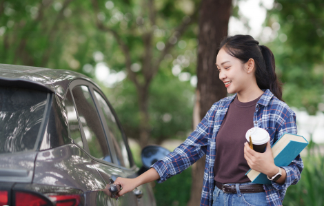 Grab cho phép trẻ vị thành niên tự đặt xe