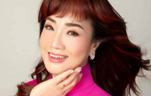 Nghệ sĩ ưu tú Phương Hồng Thủy: “Tôi trở lại sân khấu kịch vì duyên nợ và cả sự liều lĩnh”