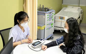 Ngành y tế hút đầu tư, chuyên gia đề nghị nâng chất để giữ bệnh nhân trong nước