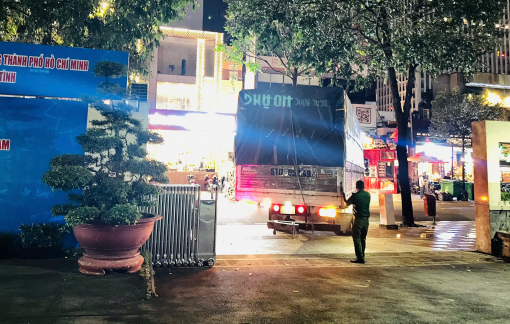 15 tấn hàng vừa xuất phát trong đêm từ TPHCM đến với bà con miền Trung