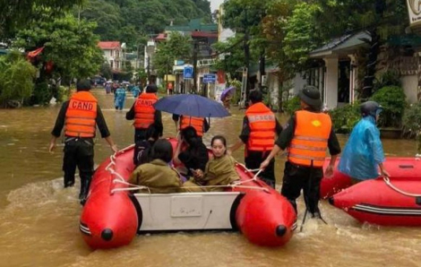 Bộ Chính trị sẽ lập 5 đoàn công tác kiểm tra, chỉ đạo việc khắc phục hậu quả lũ lụt
