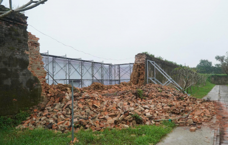 Sập tường Hoàng thành, Huế công bố tình huống thiên tai khẩn cấp