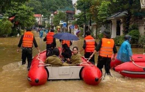 Bộ Chính trị sẽ lập 5 đoàn công tác kiểm tra, chỉ đạo việc khắc phục hậu quả lũ lụt