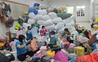 Phụ nữ TPHCM chung tay hướng về đồng bào miền Trung