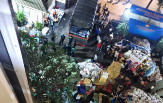 Khuya 23/11, hơn 100 tấn hàng từ TPHCM tiếp tục đến với bà con vùng lũ