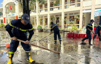 Bộ GD-ĐT sẽ tổ chức cấp phát miễn phí toàn bộ sách giáo khoa cho học sinh vùng lũ