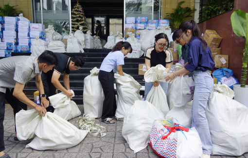 Hàng cứu trợ từ Báo Phụ nữ TPHCM đã đến Khánh Hòa