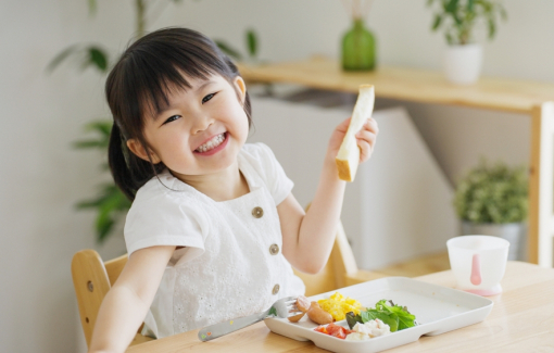 Trẻ biếng ăn: Dùng Vinamilk Probi Cam hằng ngày có hỗ trợ con ăn ngon?