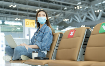 Điều nên làm sau khi đi máy bay để giữ sức khỏe
