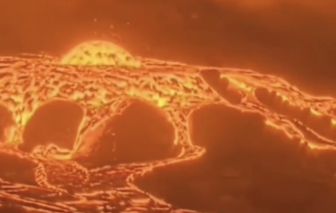 Cận cảnh núi lửa tuôn trào dung nham