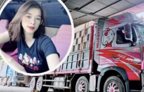 Những bóng hồng lái xe tải mang yêu thương đến với vùng lũ miền Trung