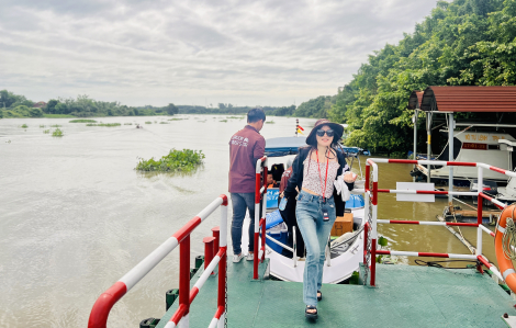 Trải nghiệm tour đường thủy mới: Một ngày nghe “dòng sông kể chuyện”