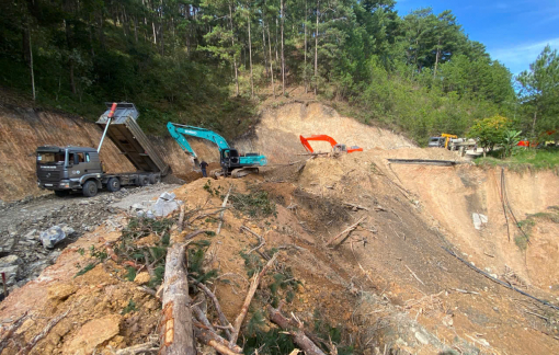 Bộ Xây dựng công bố tình huống khẩn cấp về thiên tai tại đèo Mimosa