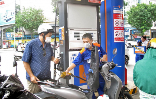 Xăng E10 sẽ chết yểu nếu cứ bán cùng RON92 và RON95