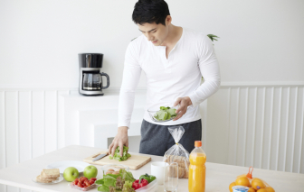 Chồng chỉ cần vào bếp chứ không cần đẹp?