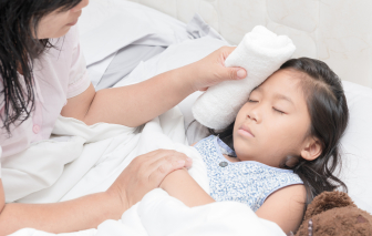 Tiểu cầu thấp ở trẻ bị sốt xuất huyết nguy hiểm thế nào?