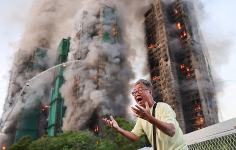Cháy hàng loạt chung cư chọc trời ở Hồng Kông, nhiều người chết