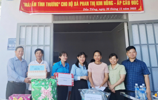 Để dành căn phòng mát mẻ, sạch sẽ cho đứa con gái bị chết não