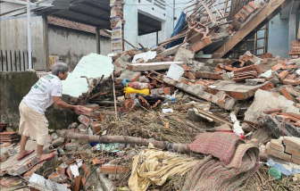 Thủ tướng yêu cầu khẩn trương báo cáo thiệt hại về nhà ở do mưa lũ tại Nam Trung Bộ