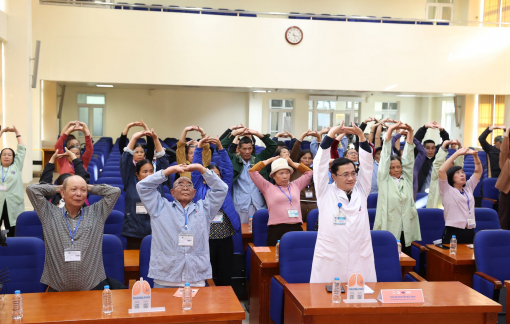 AstraZeneca và Quỹ Ngày mai tươi sáng tổ chức chương trình sinh hoạt câu lạc bộ “Thương phổi” cho gần 100 bệnh nhân