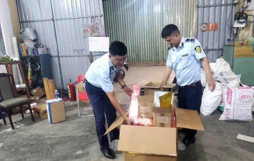 Kiểm tra 3 tiệm vàng ở phường Phú Thạnh, TPHCM, xử phạt 210 triệu đồng