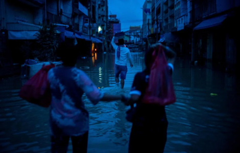 Lũ lụt khiến 150 người Indonesia chết và mất tích, một nhà xác của Thái Lan vượt quá sức chứa