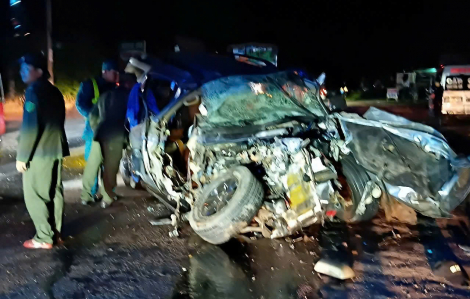 Xe khách va chạm ô tô trên đường Hồ Chí Minh, 3 người thương vong