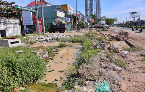 Quốc lộ 13 nối trung tâm TPHCM - Bình Dương vẫn ngổn ngang sau hơn 3 năm mở rộng