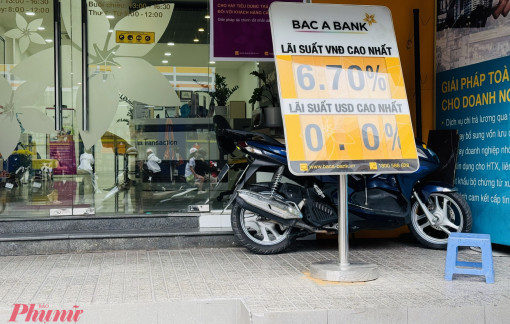 Ngân hàng tăng mạnh lãi suất tiền gửi