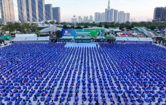 Màn đồng diễn võ nhạc Vovinam của 60.000 học sinh lập kỷ lục kép Việt Nam và thế giới