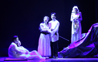 ‘Nguyệt Hạ’ của Sân khấu Kịch Hồng Vân đoạt huy chương Vàng Liên hoan quốc tế sân khấu thử nghiệm 2025