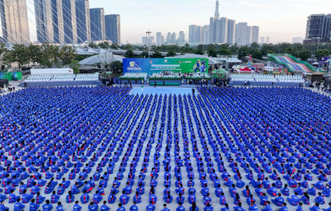 Màn đồng diễn võ nhạc Vovinam của 60.000 học sinh lập kỷ lục kép Việt Nam và thế giới