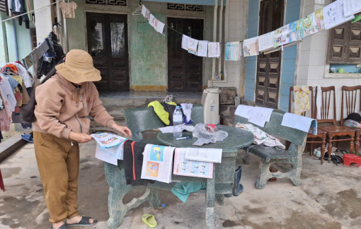 Bão số 15 'đi bộ' khiến vùng lũ cả tuần không có chút nắng