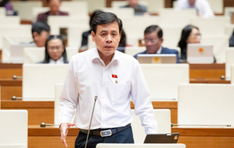 Học sinh đang bị “nhồi nhét” vì quá nhiều môn học