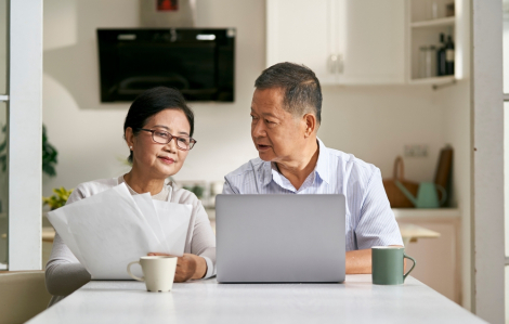 Không thể nhân danh yêu thương để kiểm soát thu nhập của bạn đời