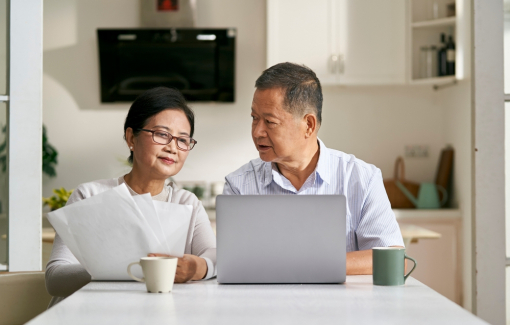 Không thể nhân danh yêu thương để kiểm soát thu nhập của bạn đời