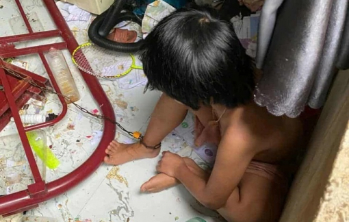 Vụ 2 cháu bé bị cha ruột nhốt, xích trong phòng: Người thân bên ngoại lên tiếng