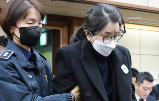 Cựu đệ nhất phu nhân Hàn Quốc đối diện án tù 15 năm