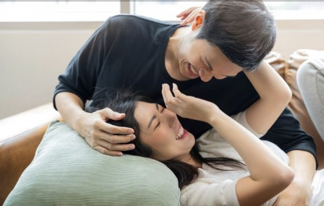 Vợ đóng kịch hồi xuân sau sinh