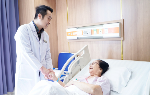 Bệnh viện Tâm Anh phẫu thuật bằng Robot thế hệ mới, người bệnh không phải ra nước ngoài điều trị