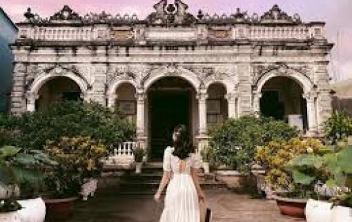 Đêm nghe kể chuyện tình ở nhà cổ Huỳnh Thủy Lê