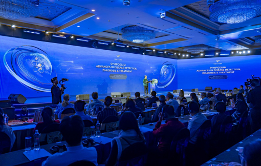 Nhà khoa học VinFuture hé lộ “vũ khí của tương lai” trong cuộc đối đầu với kháng kháng sinh và ung thư