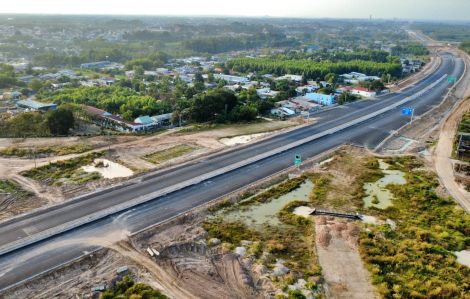 Cao tốc Biên Hòa - Vũng Tàu nối TPHCM - sân bay Long Thành thông xe kỹ thuật vào ngày 19/12