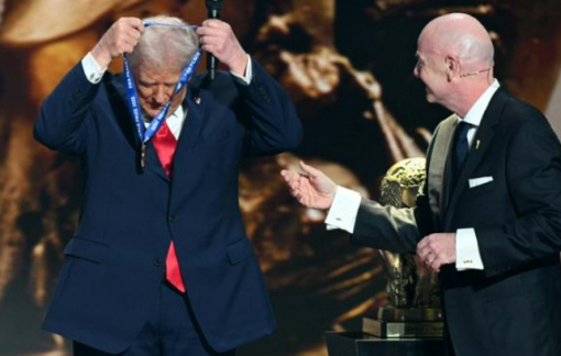 Tổng thống Trump giành giải thưởng hòa bình mới của FIFA