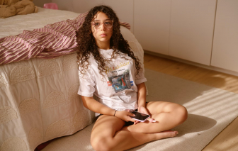 Thanh thiếu niên Úc bức xúc khi bị chặn truy cập mạng xã hội