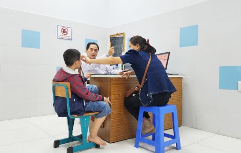 Trẻ bị tăng động giảm chú ý có tự khỏi khi đi học?