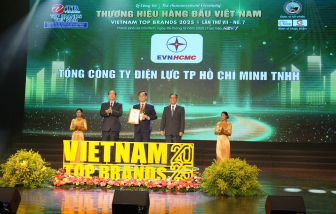 EVNHCMC được vinh danh “Thương hiệu hàng đầu Việt Nam 2025”