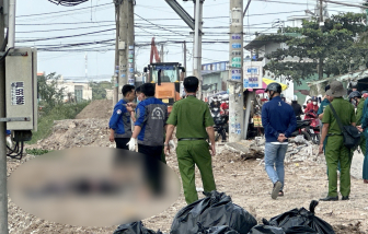 Phát hiện thi thể nam giới đang phân huỷ nặng tại 1 con kênh ở TPHCM